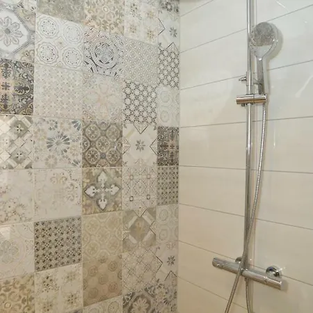 Crisogono 4* زادار